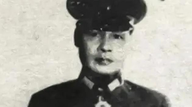 蒋介石的结拜兄弟参加开国大典，9年后毛主席下令：立刻将他逮捕