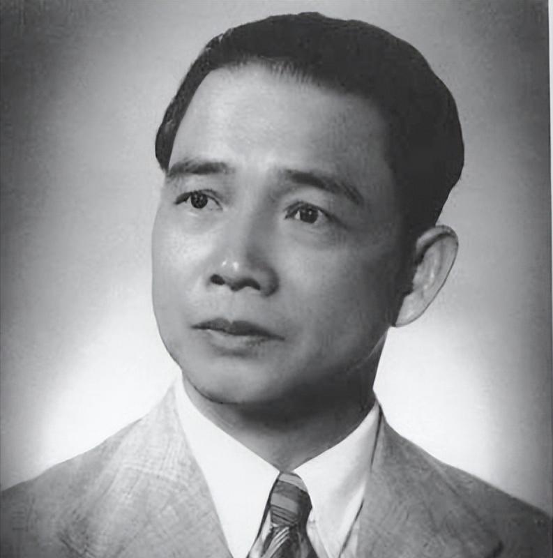 汪精卫为什么最后成了光杆司令？
汪精卫在国民党的地位曾经高得吓人，当过国民政府主