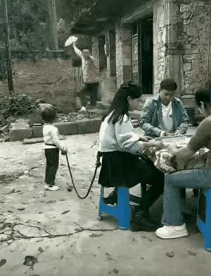 说实话
我最讨厌爱打麻将的女人
她们除了把自己打扮的漂漂亮亮之外啥事都指望不上，
