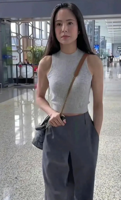 李若彤的 “冻龄神话” 名不虚传！