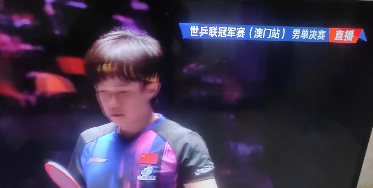 澳门冠军赛的女单打到决胜局，男单的争夺会怎样？
和女单不同，男单是中外之争。
王