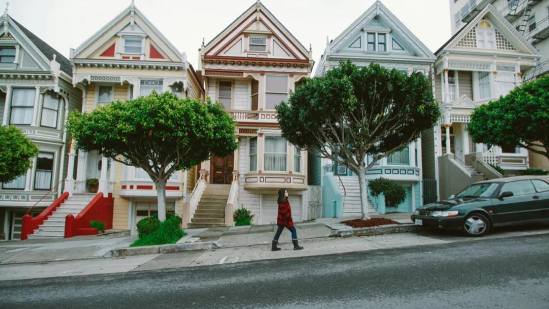 利润下滑，谁在抢贝壳找房的蛋糕