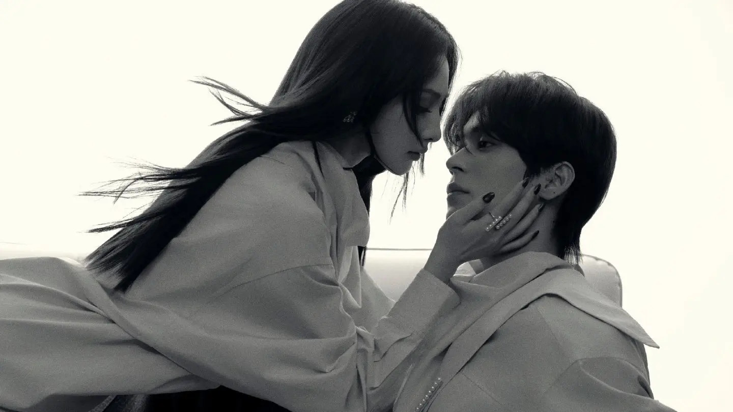 姐狗CP再续前缘，《暗河传》后彭小苒章时安合体封面惊艳全网！