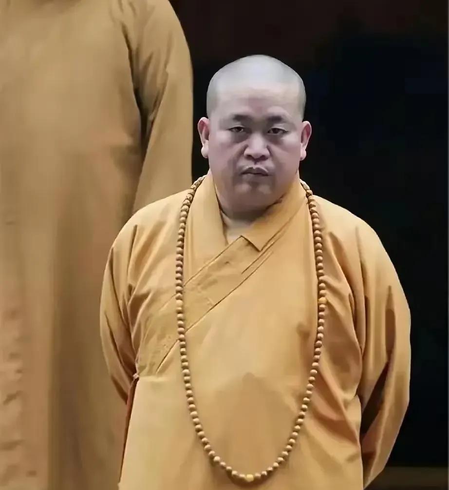 袈裟16万叫贵？佛珠千万吓跪！所以，不要看在位时春风得意，不做好事背后骂的人很多