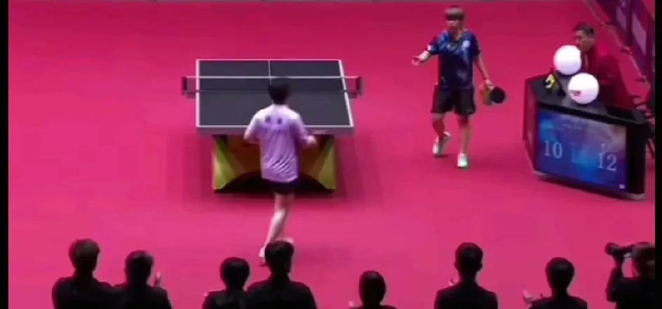 王艺迪0：3输给了蒯曼为什么没被骂？
深圳大学乒超联赛第二场迎战王艺迪领衔的华东