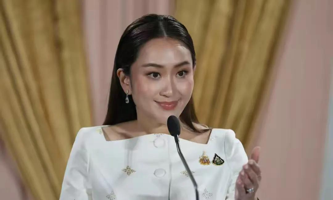 8天后投票，洪森对泰方改称呼，佩通坦返岗在即，中国送来定心丸
8月29号裁决将至