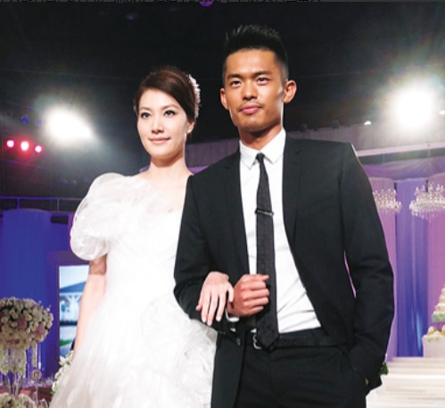 2016年，33岁的林丹在35岁妻子谢杏芳怀孕期间，出轨了长腿嫩模赵雅淇，两人在