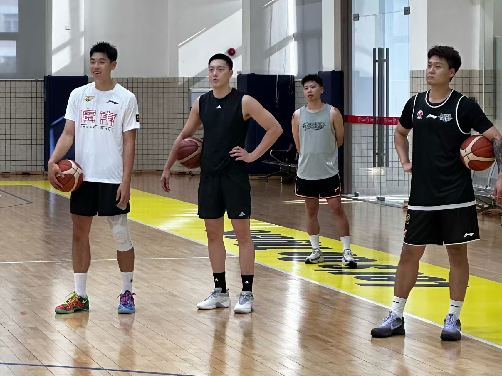 赵睿、崔永熙归队备战全运会，本月十号开始热身赛密集来袭，陈家政回山东