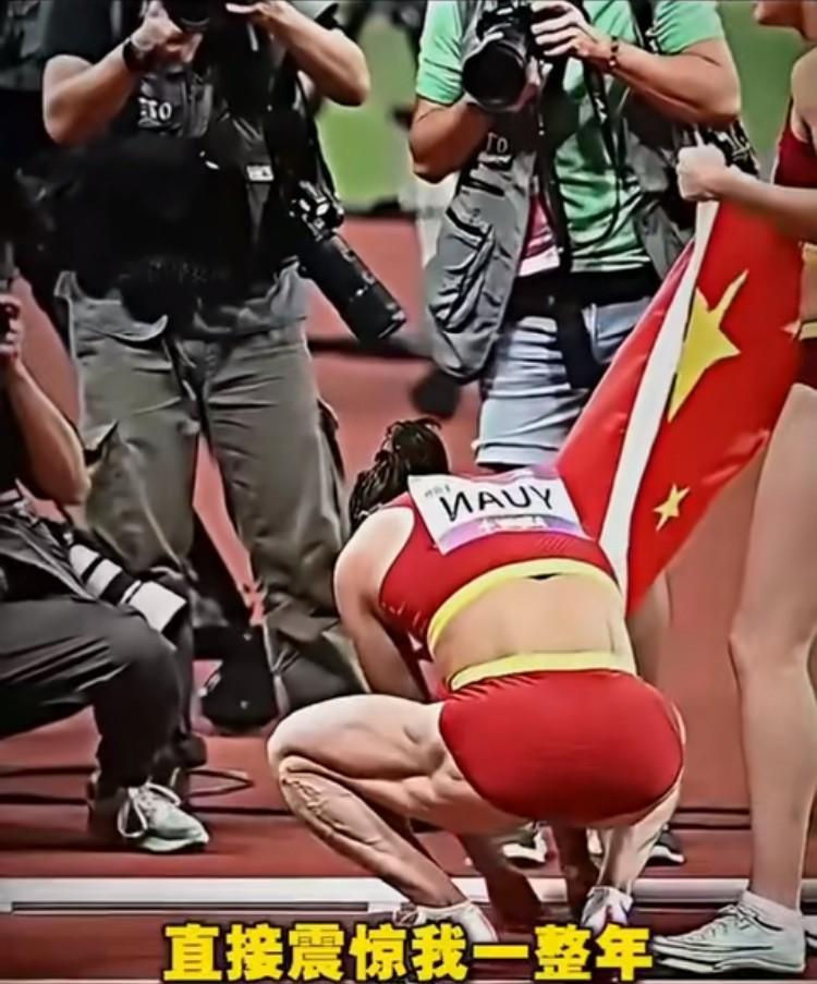 中国男足要是有这肌肉线条，也算是具备了冲击世界杯的身体条件！只可惜身体条件一般，