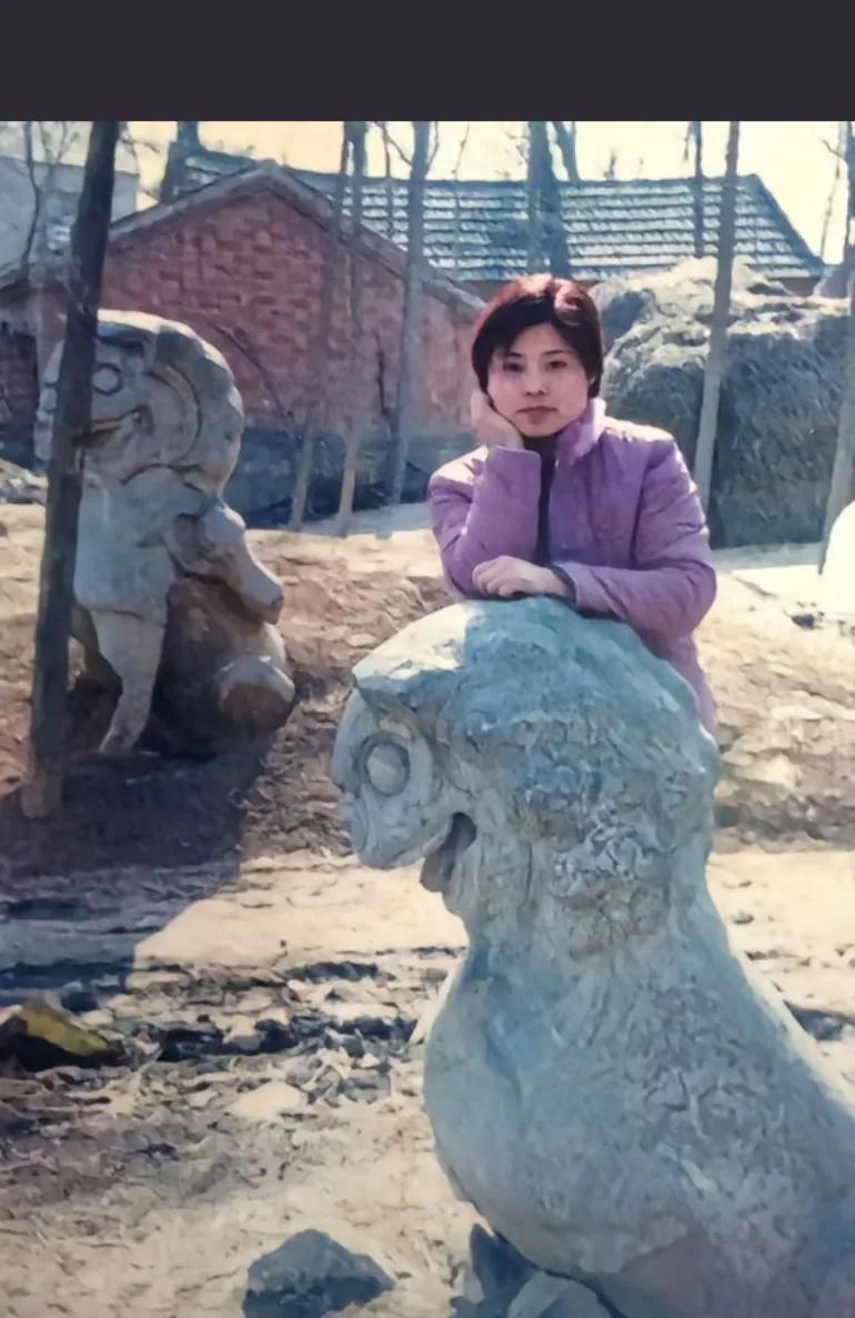 安徽农村丢了一对古代石狮子，报警没找到，今在徐州博物馆看到了，一查与丢时间吻合