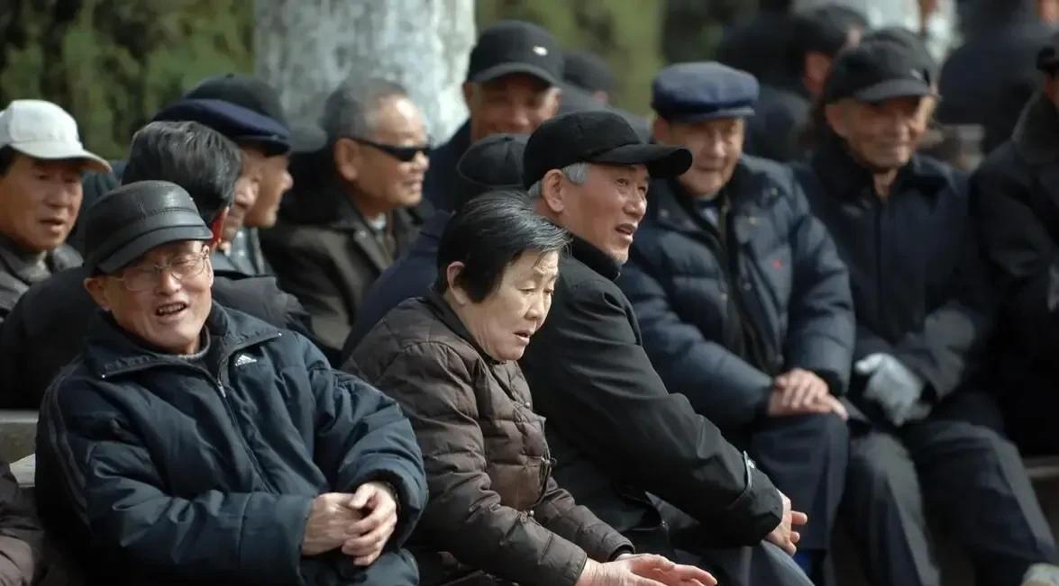 这3个问题，你随便解决一个，就是国家的大功臣
1.人口老龄化问题
2.单身多的问