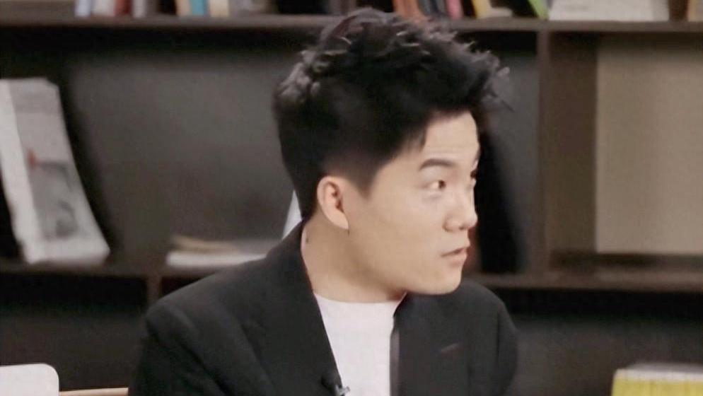 董宇辉首谈离职内幕：与俞敏洪的默契抉择如何改写东方甄选命运