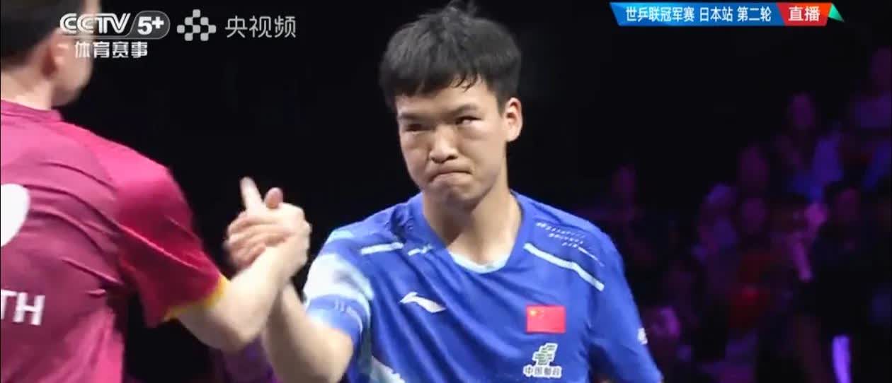 向鹏兑现承诺，国乒保留会师决赛希望！

WTT横滨冠军赛男单1/4决赛：向鹏