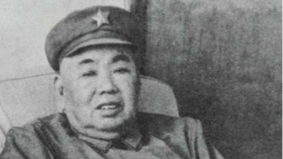 许世友会上勃然大怒，向中央提出枪毙江渭清，对方就坐他旁边笑了