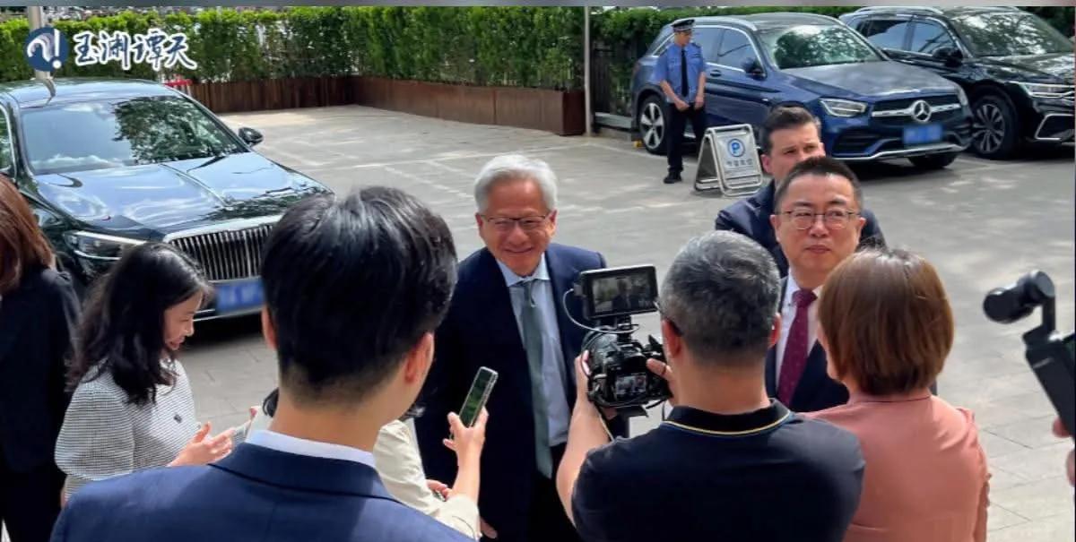 美国政府前脚刚禁止对中国出口H20，英伟达的黄仁勋后脚就抵达北京。看来现在英伟达