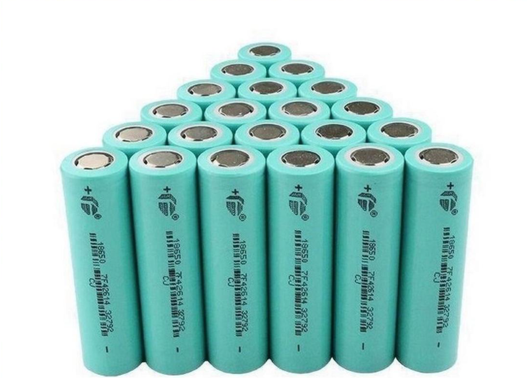 听我一句劝，三元锂电池必然被第一个淘汰的，未来将是磷酸铁锂的天下