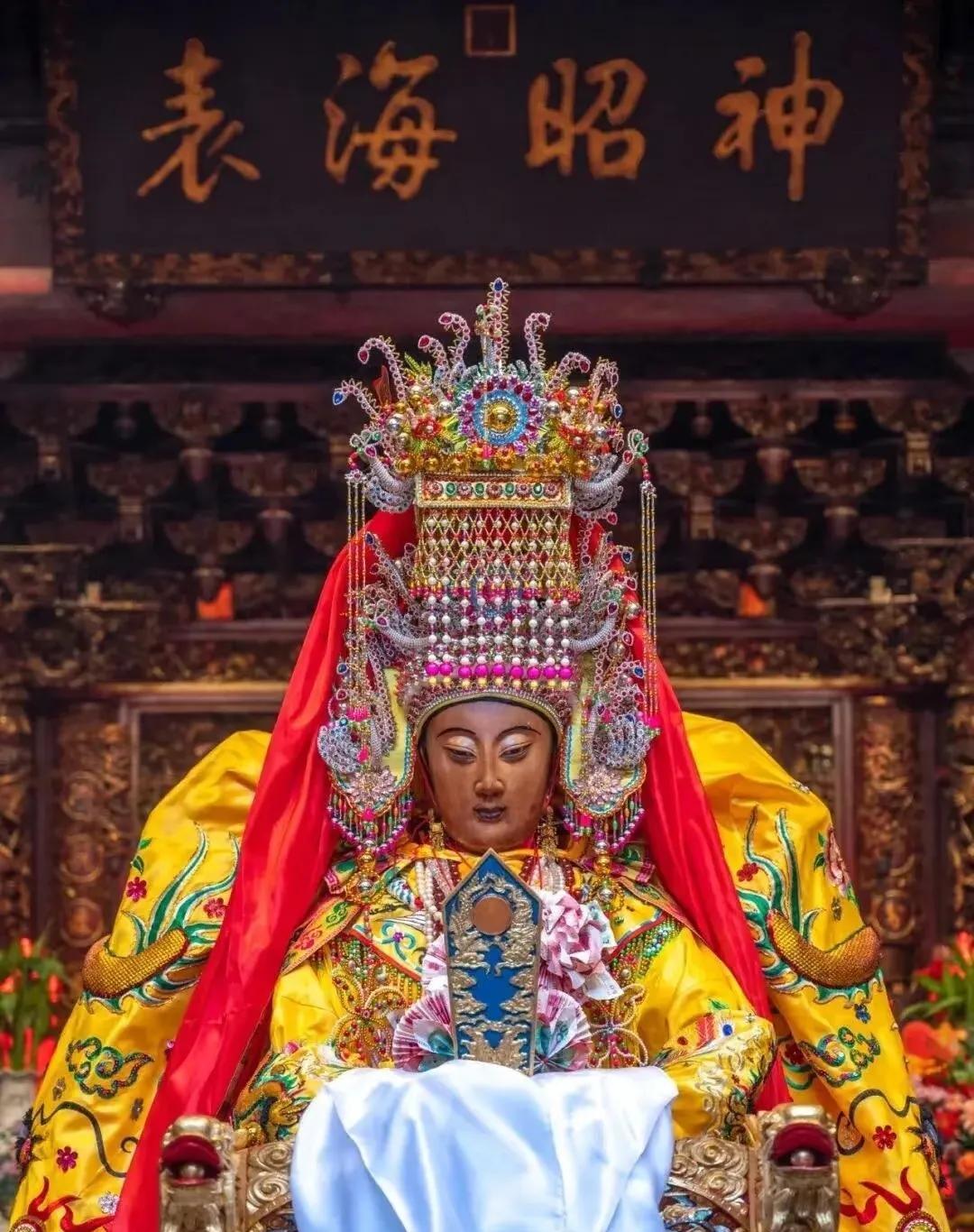 尊崇妈祖，遇见必有所感。愿借妈祖之庇佑，七天之内好运连连，事业有成，家庭幸福，一