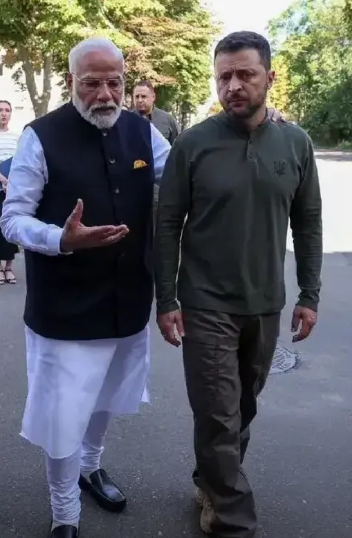 还是莫迪老仙历害！掏心掏肺给泽连斯基支了大招：“兄弟，老仙奉劝你停火谈判的事找盟