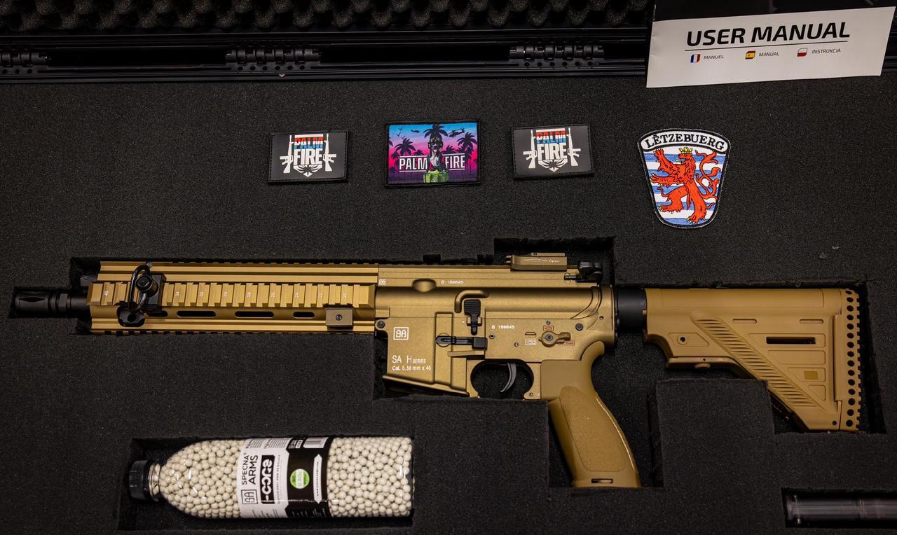 足以以假乱真的HK416A5造型BB弹玩具枪。
卢森堡国防军近日采购了一批香港S