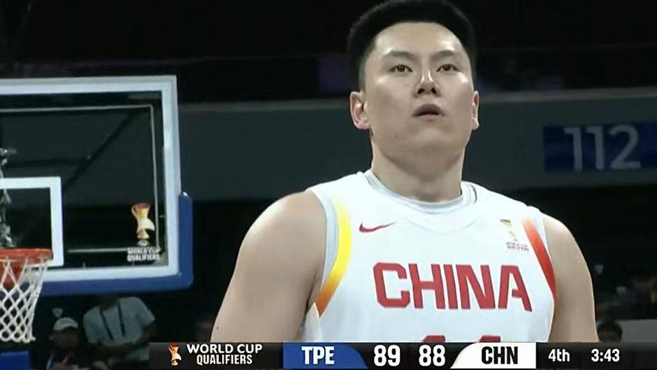 抢最多11板，获最高正负值21+打中关键球，杨健高喊：他帮了大忙