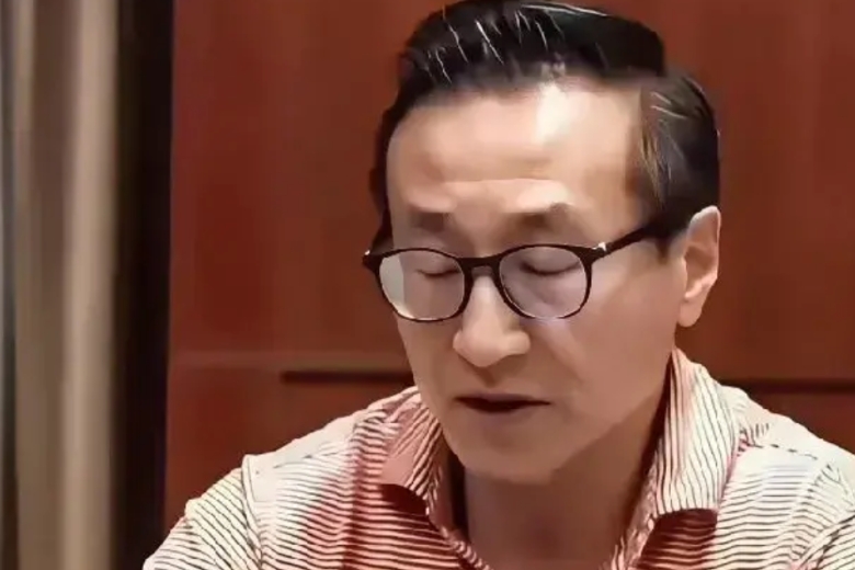 篮网的“批发式”选秀，给人的感觉就是压根没准备好。

5个首轮签，结果选得一塌糊