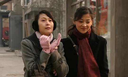    看了《新结婚时代》这部电视剧，觉得很新鲜，便静下来看了，现在还没看完，但对