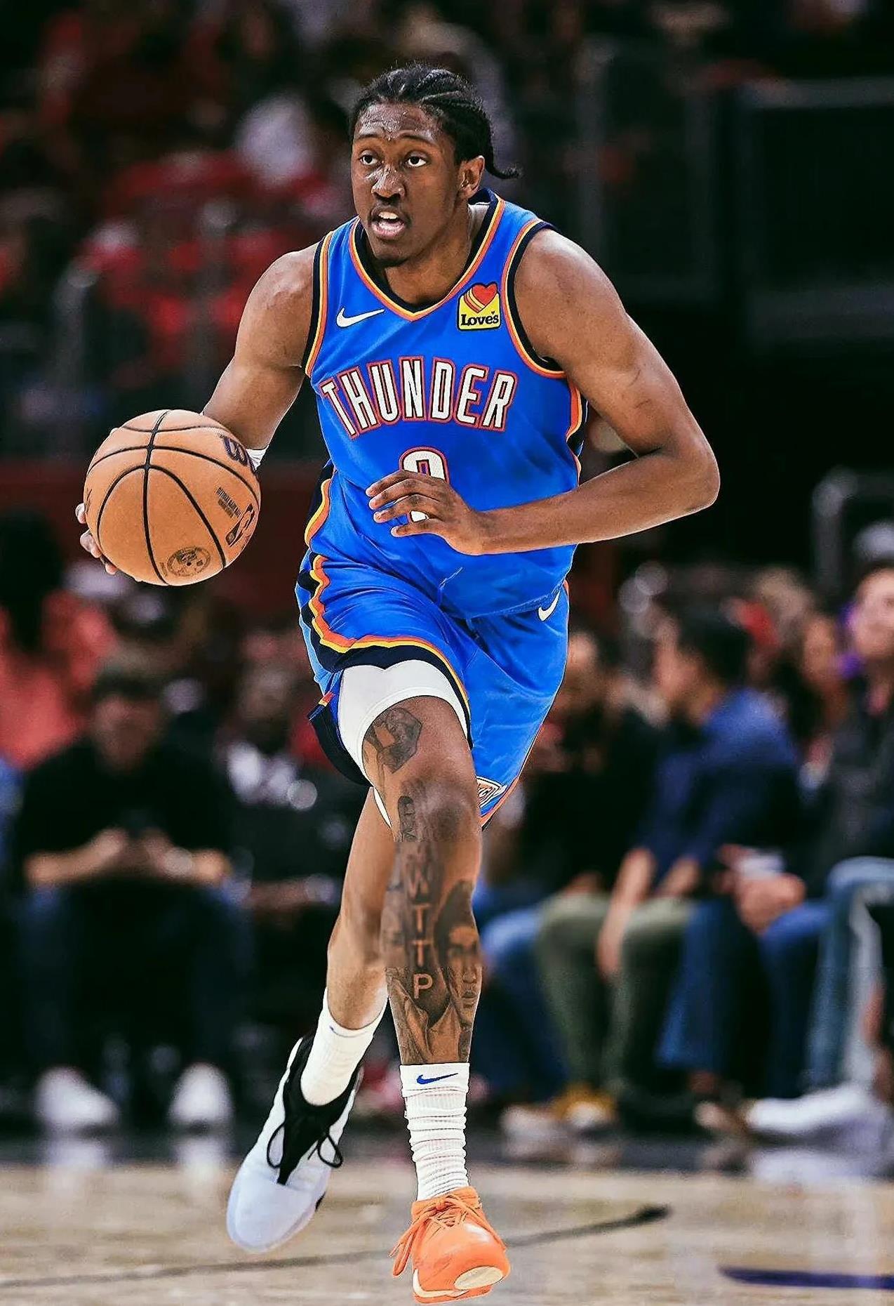 NBA最忠实的曼巴门徒，12号新秀杰伦威仅用3年就打动球队，获5年最高2.87亿