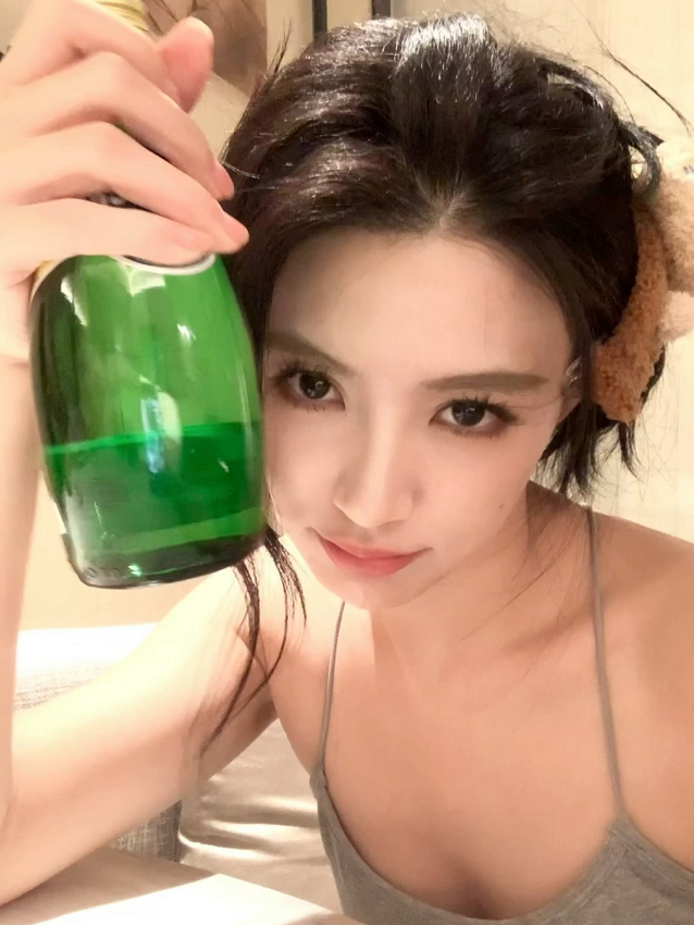 微醺的戴萌，变化还是很大的！