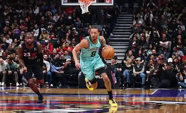 NBA记者Rob Murrows跟进报道，消息源透露，、湖人、开拓者和公牛都展现