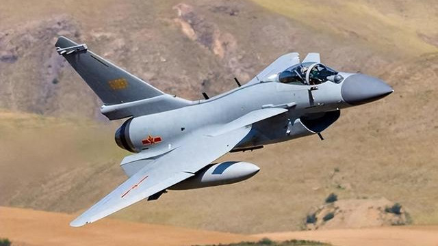 动作不断！中美空军同时悄悄发力，世界第一争夺战正式开打？