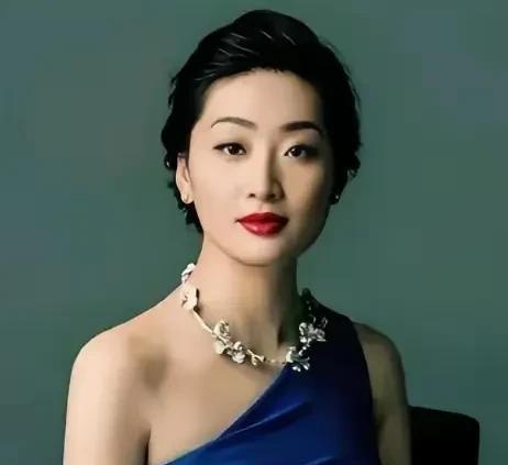 原来对长公主的感觉只是一般，觉得她只是占尽了“出身优势”，才能顺利接班。
现在长