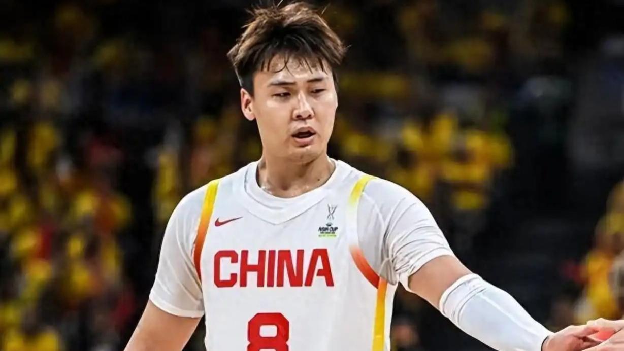 有点麻烦！赵睿因伤缺席首战韩国，期待无碍！