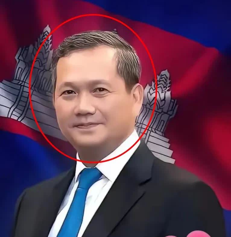 家人们快看！柬泰边境这炮仗放得太吓人了！7月28号凌晨，柬埔寨首相洪玛奈火急火燎