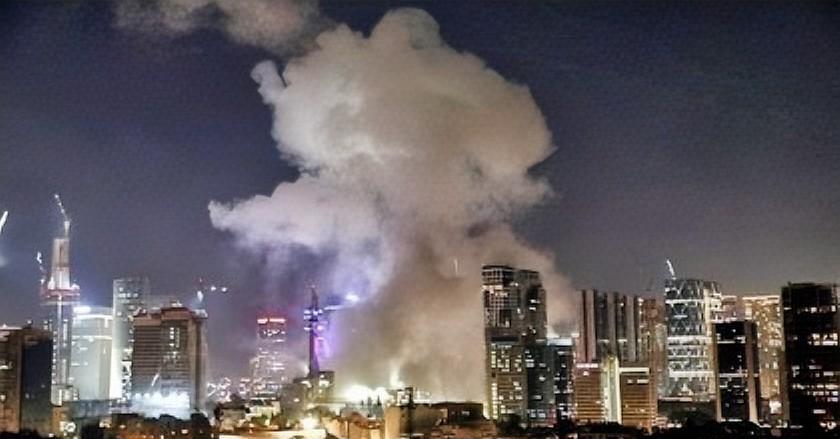 破防了！
哪怕是拥有引以为傲的铁穹防空系统，但面对大规模的袭击时，也形同虚设。