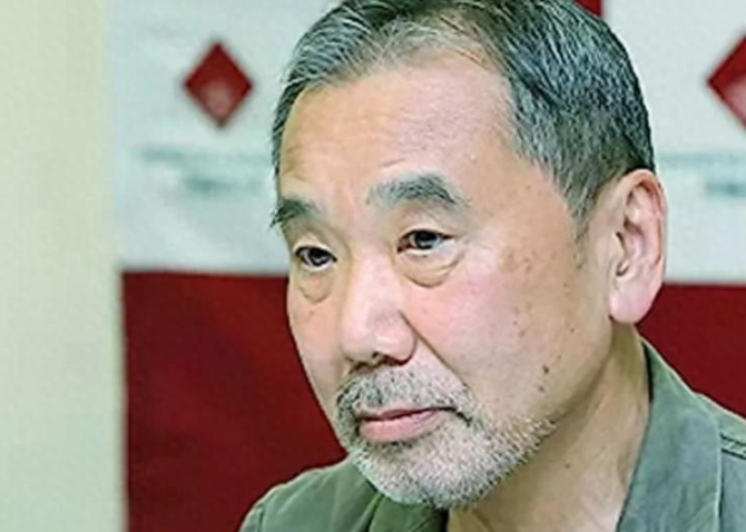 [太阳]日本作家村上春树曾说：我父亲是侵华日军，我从不吃中国菜，因为我不配，我也