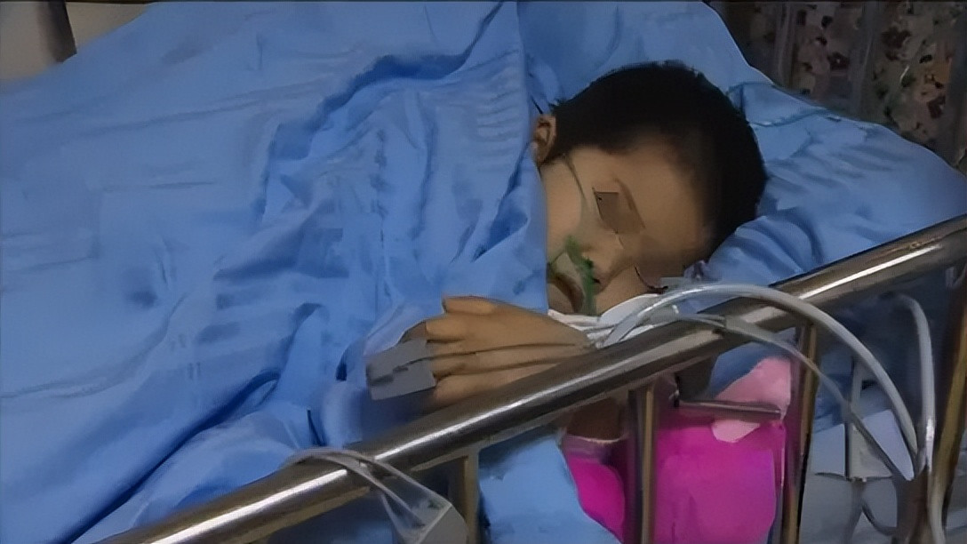 4岁女孩医院苦等爸爸，直到生命尽头，那道背影再也没回头