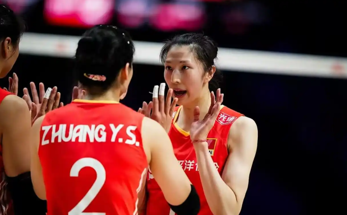 结束今年世界女排联赛总决赛的征程后，中国女排便返回福建漳州训练基地，开启女排世锦