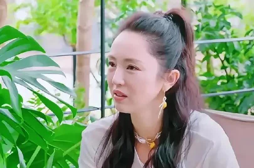 终于有点理解高云翔了，
我敢打包票
董璇过去这些年
心里还是很爱他的！

