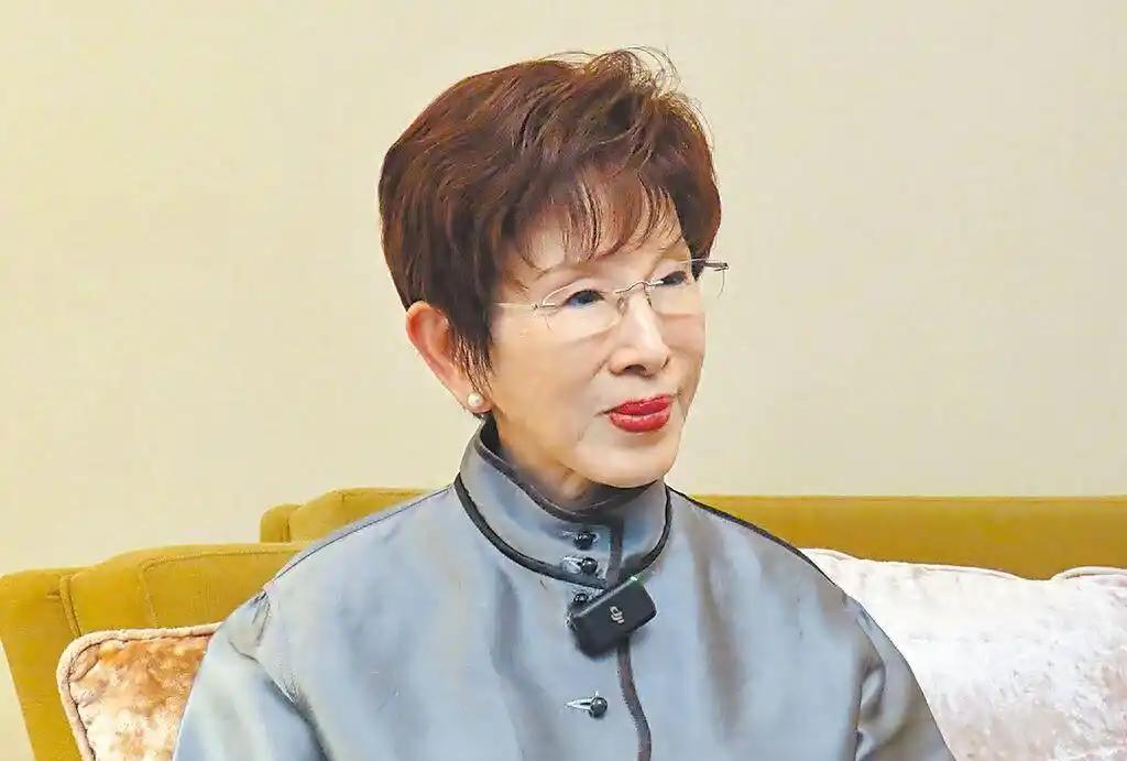 民进党立委邱志伟都把狠话撂出来了，说“等洪秀柱回来就抓”，结果再看国民党那帮头头