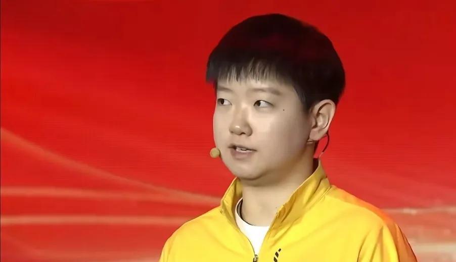 莎莎参加五四奖章颁奖仪式的视频终于出来了。
莎莎说获胜的秘诀更多的是热爱和专注。