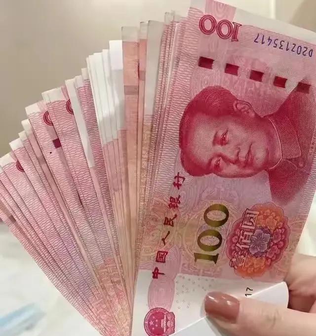有一个事情我实在是很恼火很为难！
有一个常年借你钱的亲戚你该怎么办？
十多年前时