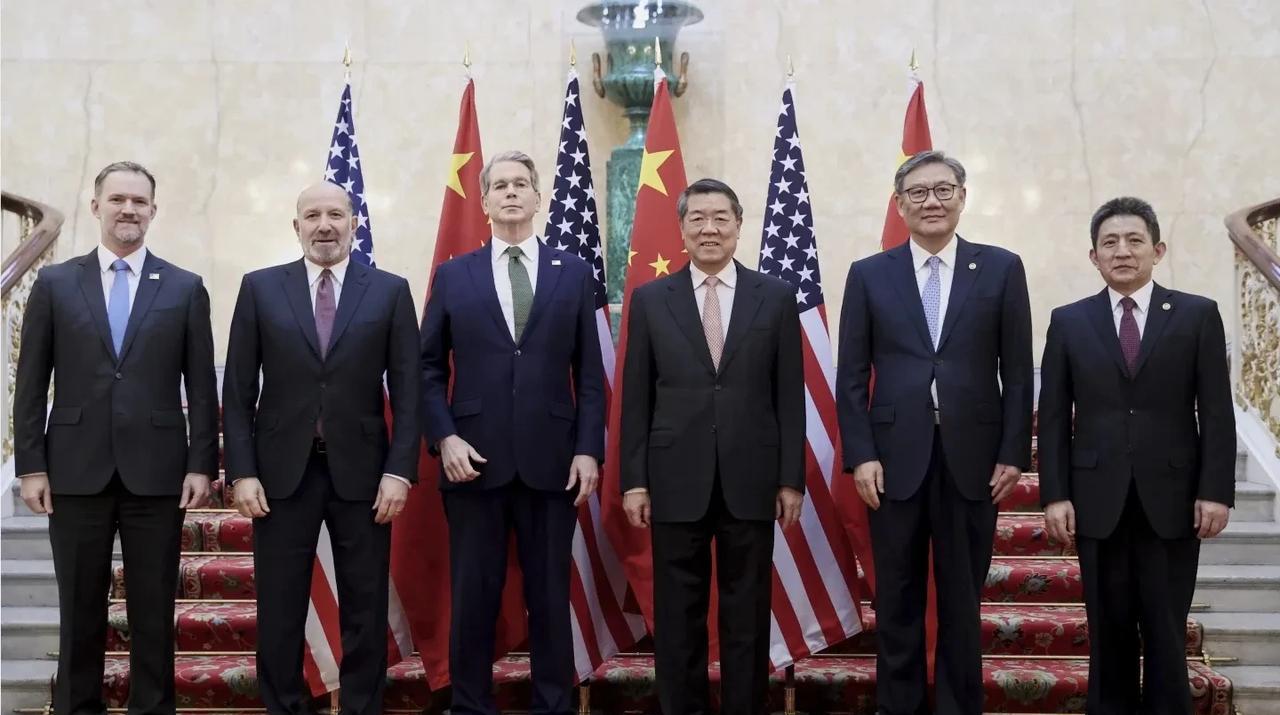 【《华尔街日报》：中国恢复向美国出口稀土6个月】
华盛顿时间2025年6月11日