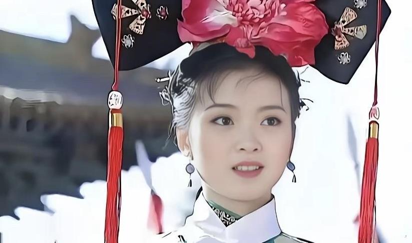 25年前，当“晴儿格格”抿嘴一笑，忽闪着灵动大眼睛出现的一刻，有多少懵懂的少年被