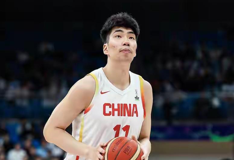 余嘉豪，我敬你是条汉子！
甘愿放下CBA的高薪，远离舒适圈，再次选择留洋，这次的