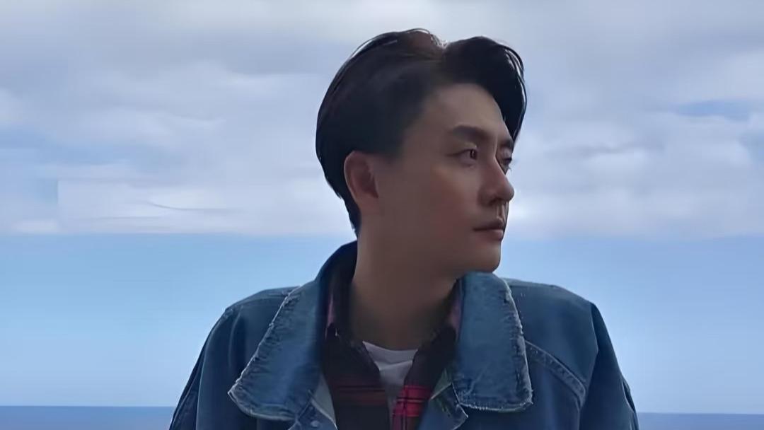 港圈BE美学天花板！胡杏儿抽中黄宗泽