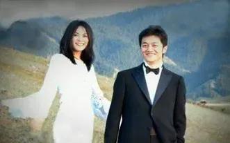 谁曾想，当年一度深陷财务泥沼、负债累累的李亚鹏，竟在众人视线之外悄然走上了一条峰
