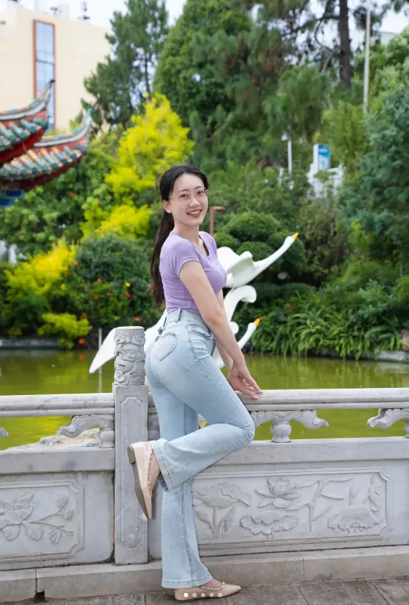 知性美女，好喜欢戴眼镜的