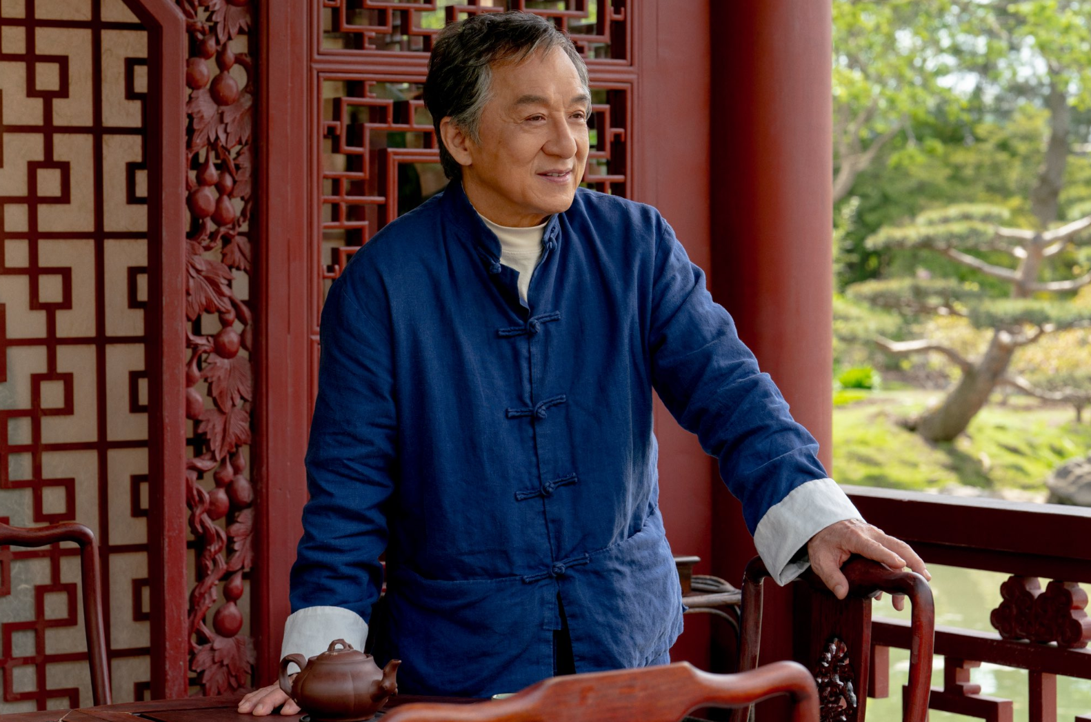 出镜才20分钟，首日票房仅251万，成龙新片惨败，晚节保得住