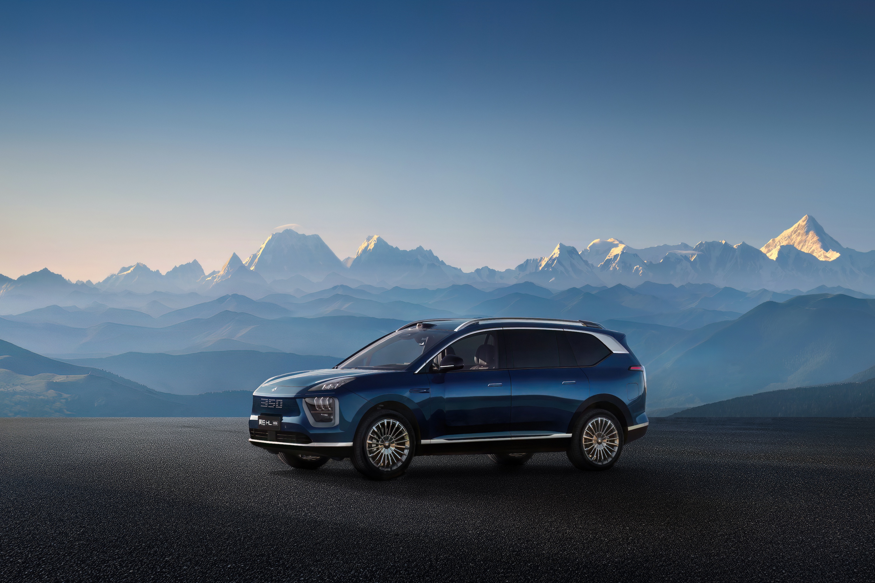 市场竞争新维度！昊铂HL增程版以“认证+服务”突围新能源中端市场