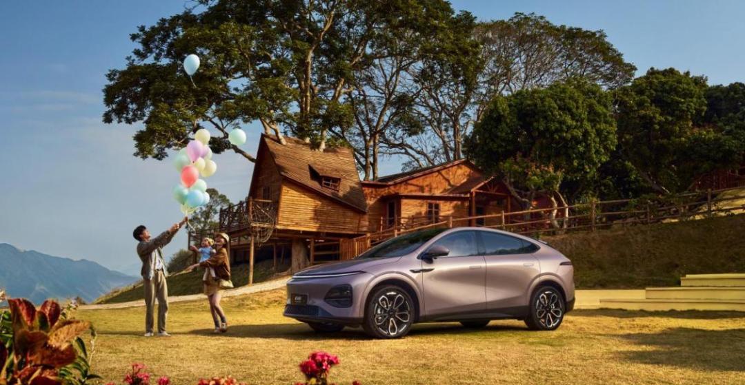 何小鹏还在ICU门口